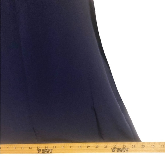 BCBG Max Azria Navy Blue Sleeveless Blouse Women’s Lg - Picture 8 of 8